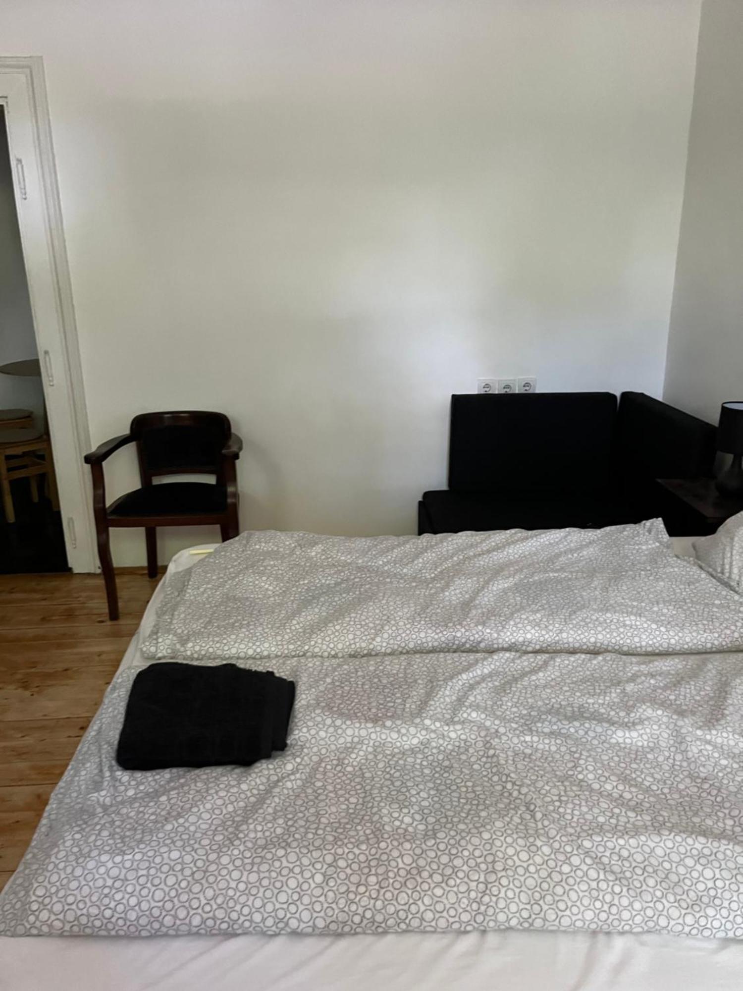 Utcara Nyilo Apartman 瓦茨 外观 照片